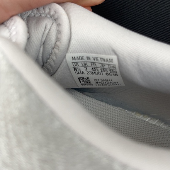 Women’s Adidas Cloudfoam Tracer Shoes - Picture 7 of 7